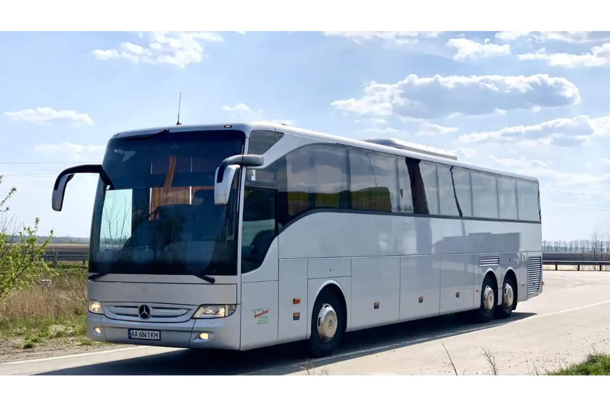 Mercedes-Benz 80 seats Tourismo for rent